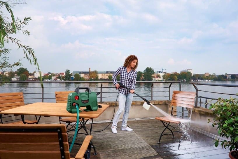 Bosch Easy Aquatak 100 Pressure Washer 3 Bosch Easy Aquatak 100 Pressure Washer - Image 3