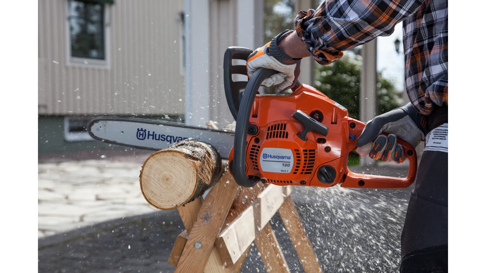 Husqvarna 120 Mark II Petrol Chainsaw 2 Husqvarna 120 Mark II Petrol Chainsaw