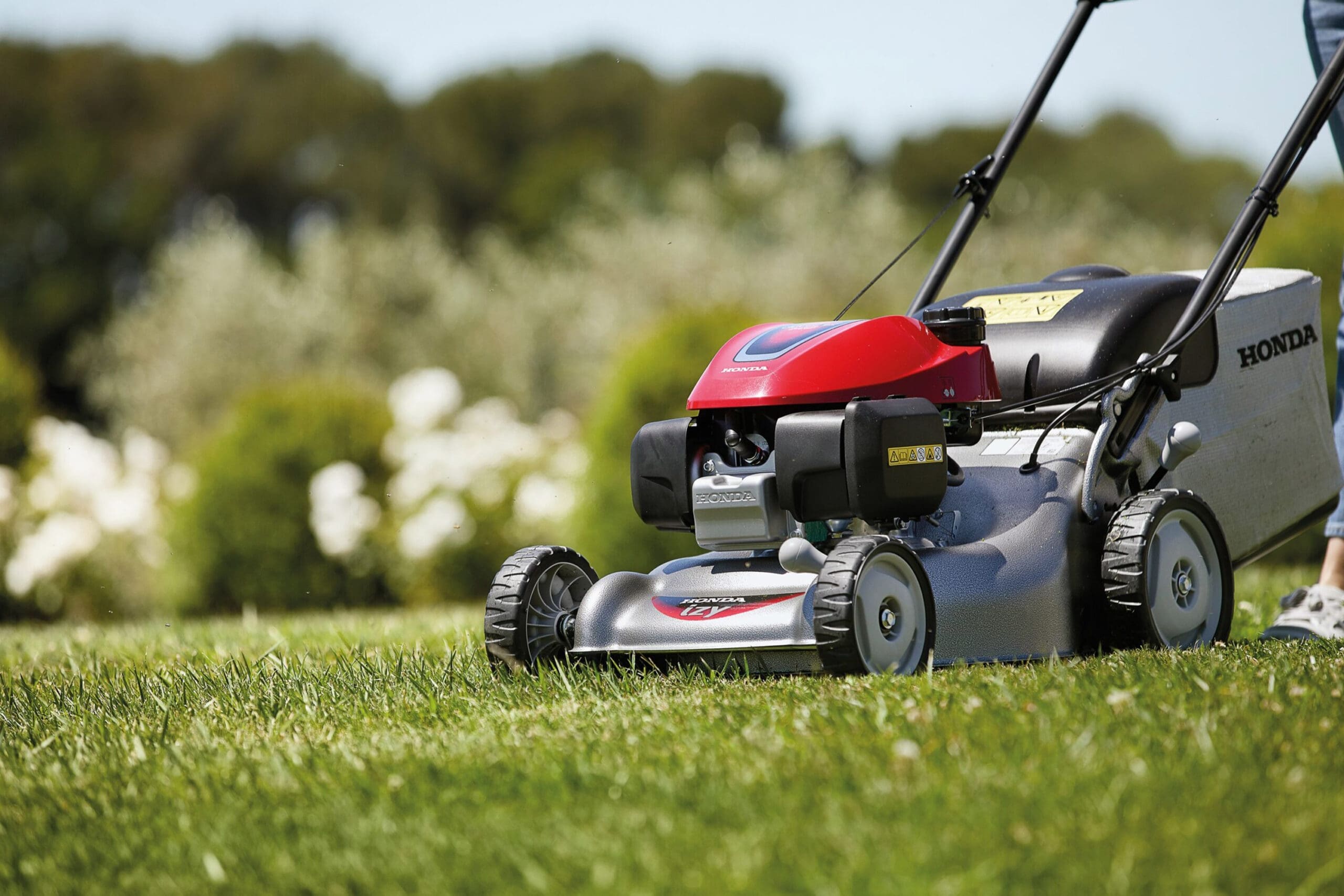 Honda HRG 466 SK Petrol Lawn Mower - Self-Propelled 3 Honda HRG 466 SK Petrol Lawn Mower