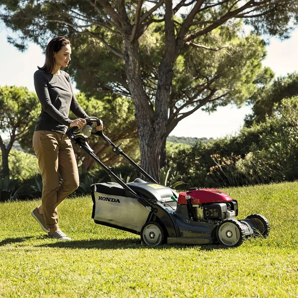 Honda HRX 476 HY Hydrostatic Petrol Lawn Mower 3 Honda HRX 476 HY Hydrostatic Petrol Lawn Mower
