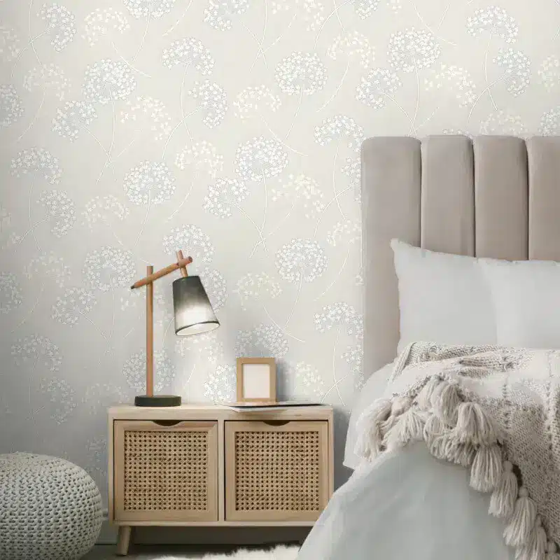 Grace Allium White & Silver Wallpaper