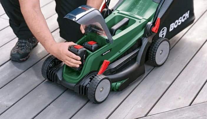 Bosch Universal Rotak 2x18V-37-550 Cordless Lawn Mower 2 Bosch Universal Rotak 2x18V-37-550