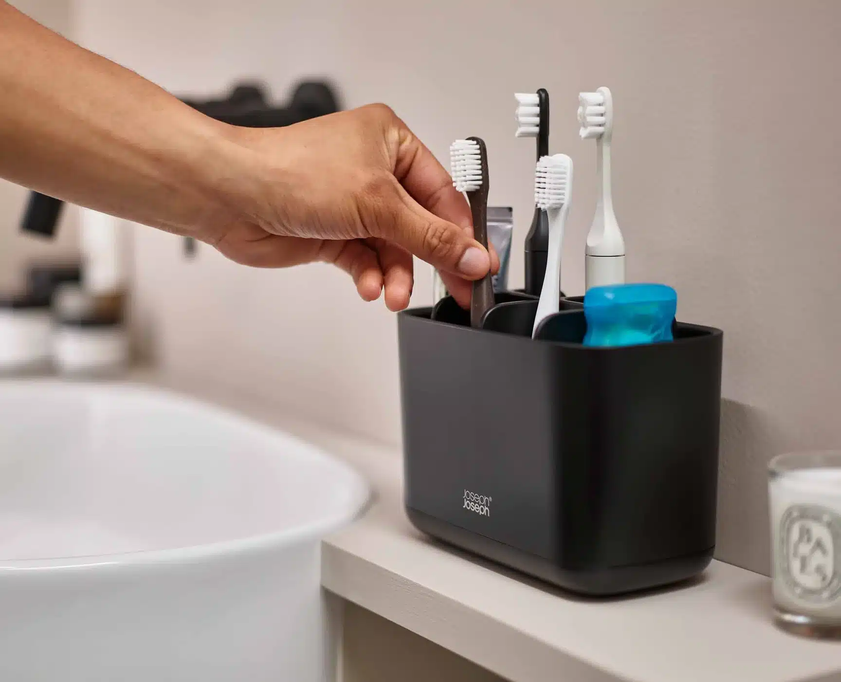 Joseph Joseph EasyStore™ Large Matt Black Toothbrush Holder 1 Joseph Joseph EasyStore™ Large Matt Black Toothbrush Holder