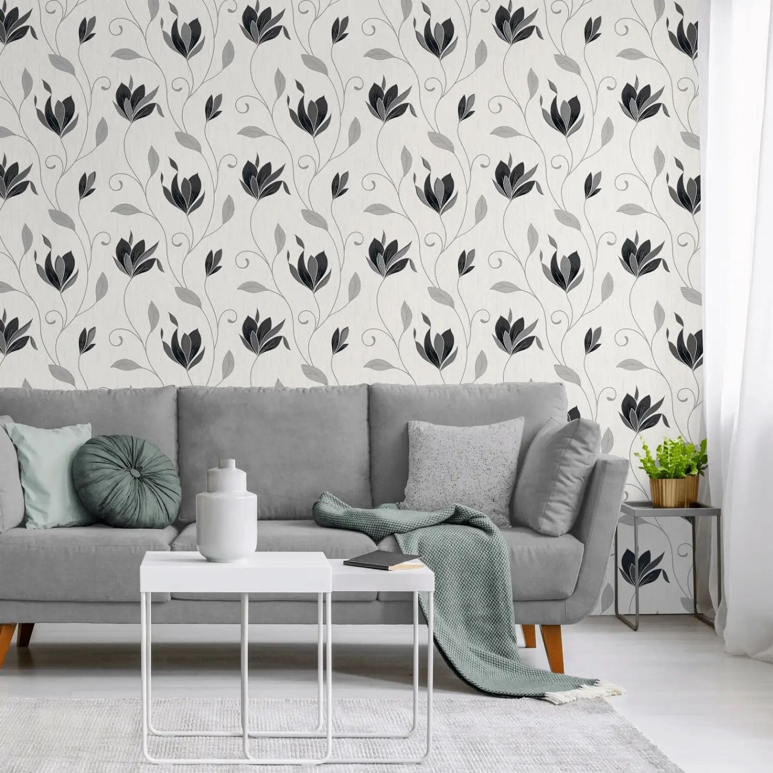 Synergy Floral Black Wallpaper