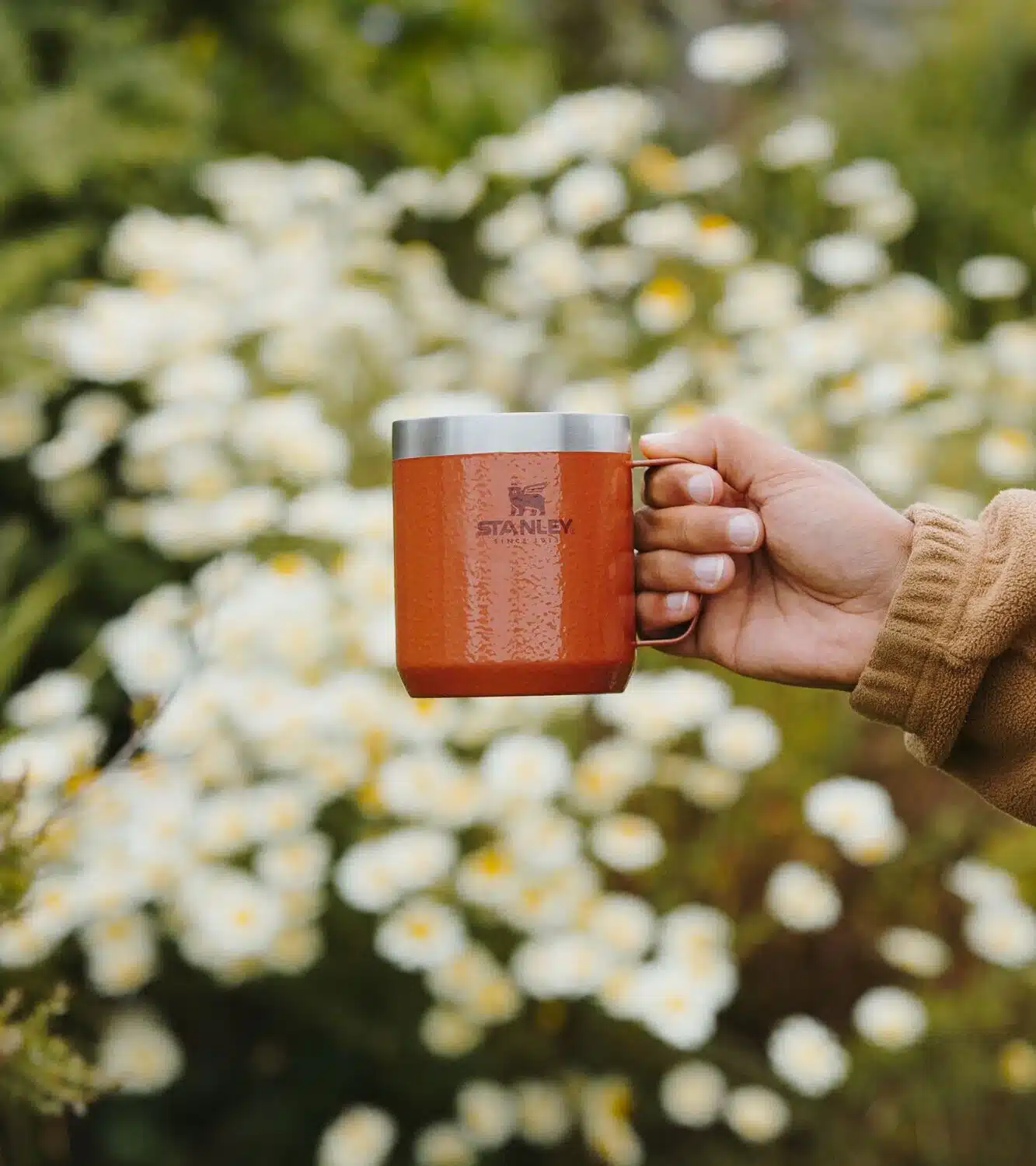 Stanley Classic Legendary Camp Mug | 0.35L Hammertone Clay 3 Stanley Classic Legendary Camp Mug | 0.35L Hammertone Clay - Image 3
