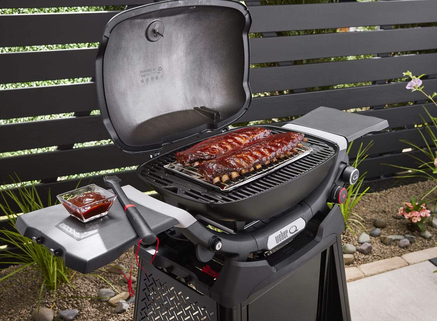 Weber Q1200N Gas BBQ with Compact Stand 3 Weber Q1200N Gas BBQ with Compact Stand