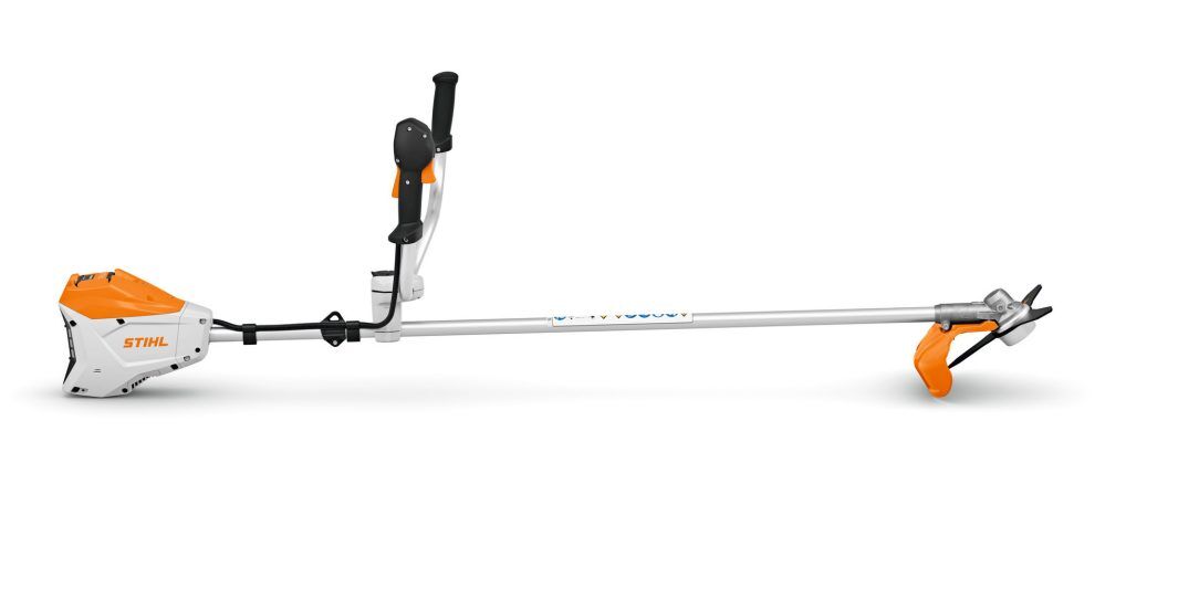 STIHL FSA 250 Cordless Clearing Saw – AP System 3 STIHL FSA 250 Cordless Clearing Saw – Side View