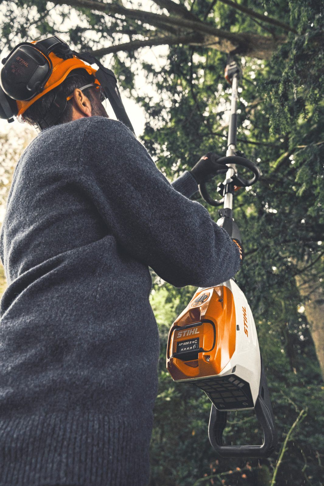 STIHL KMA 200 R Cordless KombiMotor 2 STIHL KMA 200 R Cordless KombiMotor